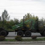 Продам а/м Урал Лесовозный тягач с гидроманипулятором Атлант